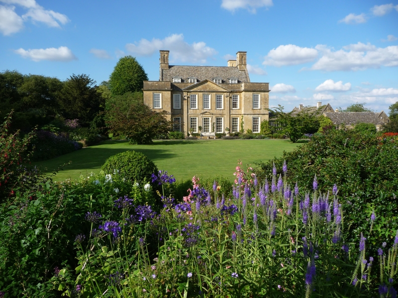 Bourton House Garden